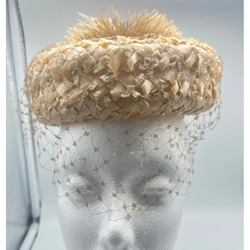 Vintage Cellophane Straw Jean Sutton Pill box Hat Spiky poof on‎ top READ